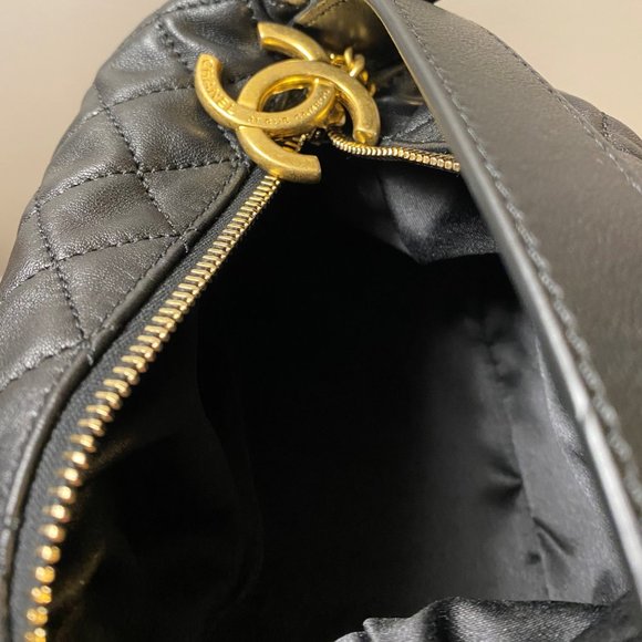 Chanel Sac Hobo Bag - Picture 5 of 9